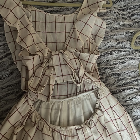 Romper - Picture 4 of 4